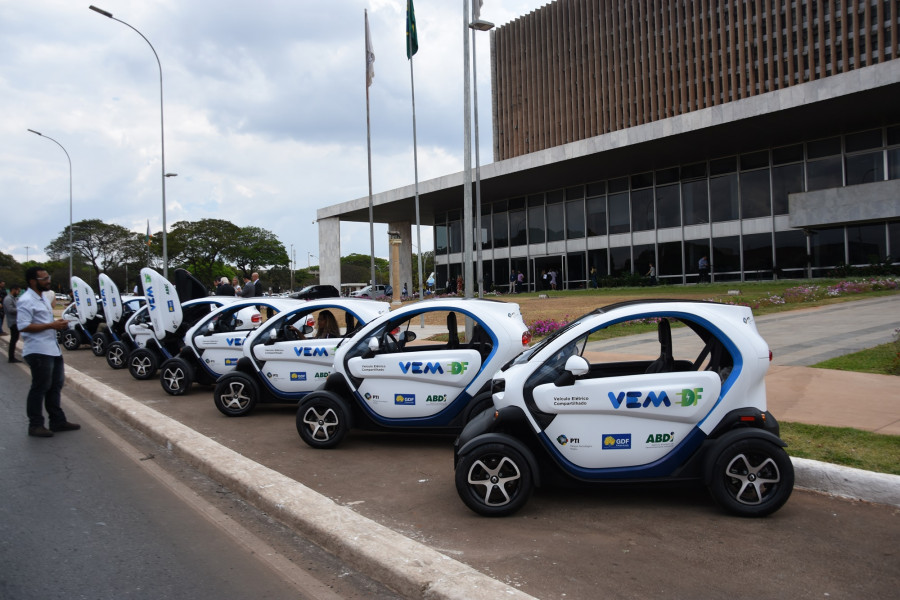 Compartilhamento de carros elétricos para frotas públicas ganha as ruas de Brasília