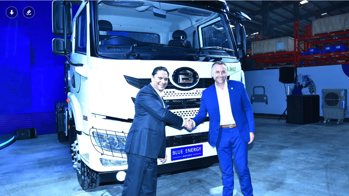 Primeiro caminhão movido a gás natural na Índia sai da linha de produção equipado pela FPT Industrial 