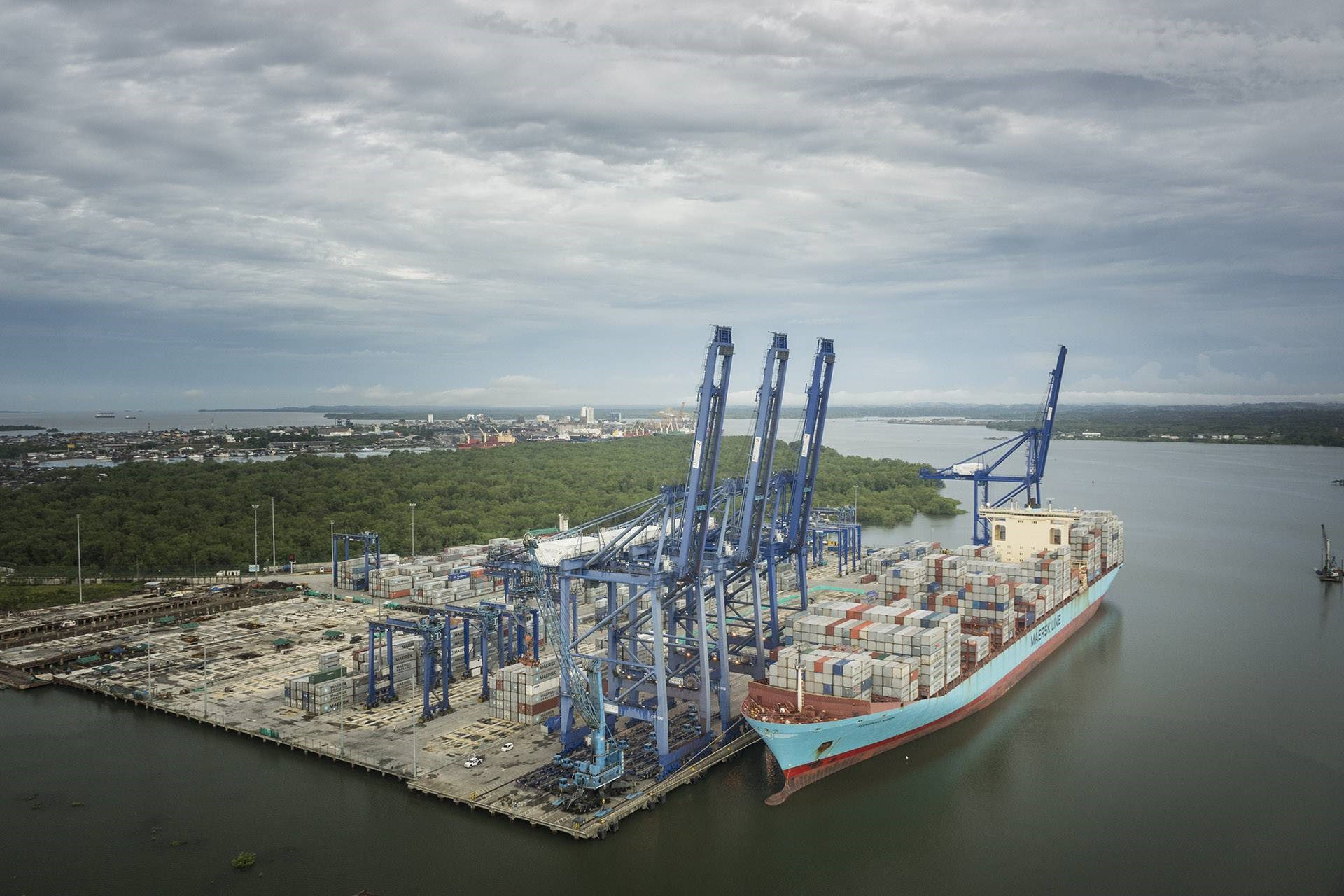 Maersk anuncia frota com 8 navios neutros em carbono