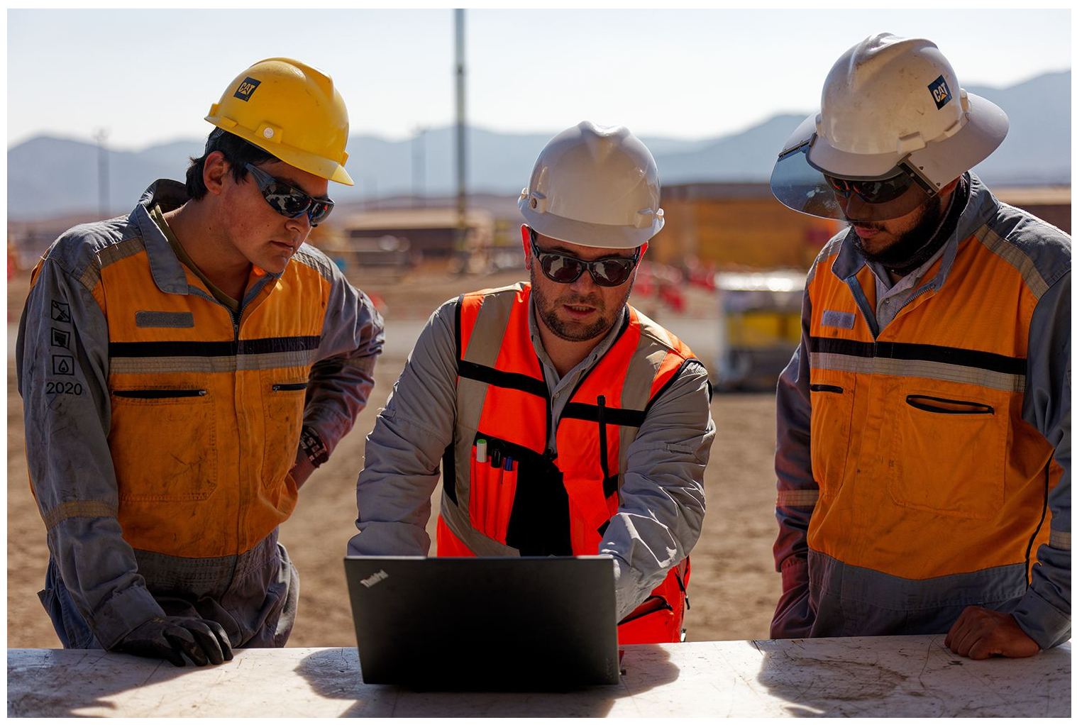 Caterpillar se une à NVIDIA para revolucionar a indústria pesada com IA física e robótica