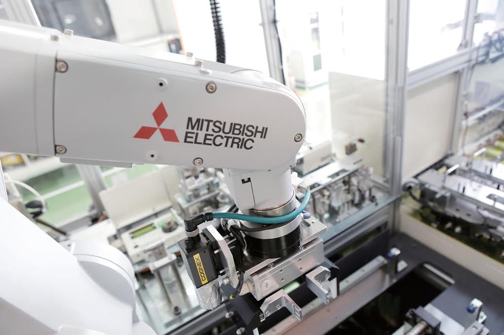 Robôs Industriais podem aumentar a produtividade e reduzir custos na indústria brasileira