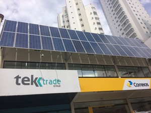 Empresa de SC triplica importação de painéis solares